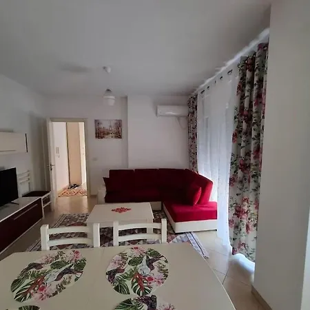 Апартаменты Isabel's With Balcony Тирана